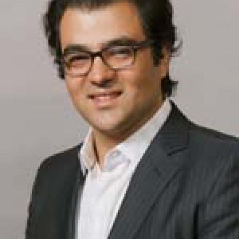 Roozbeh Shirazi